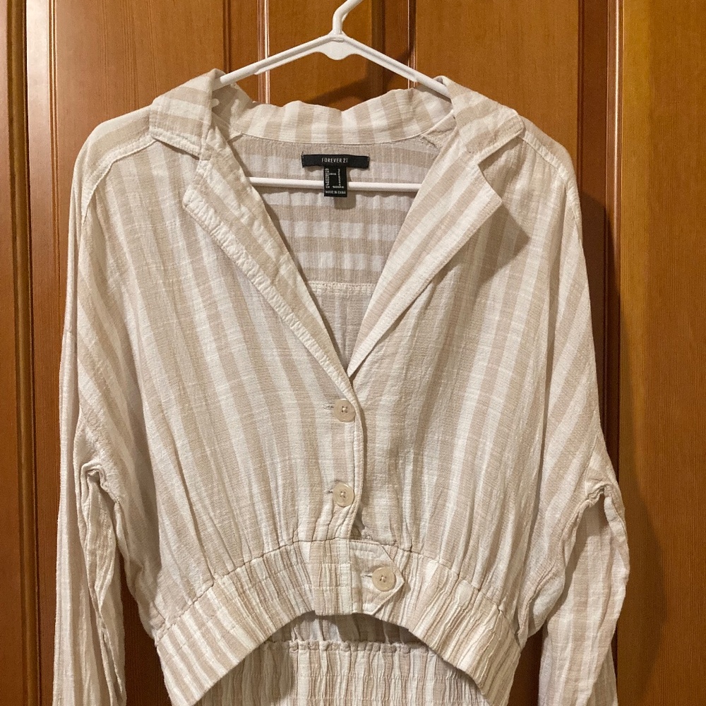Forever 21 beige and white striped v-neck top size small